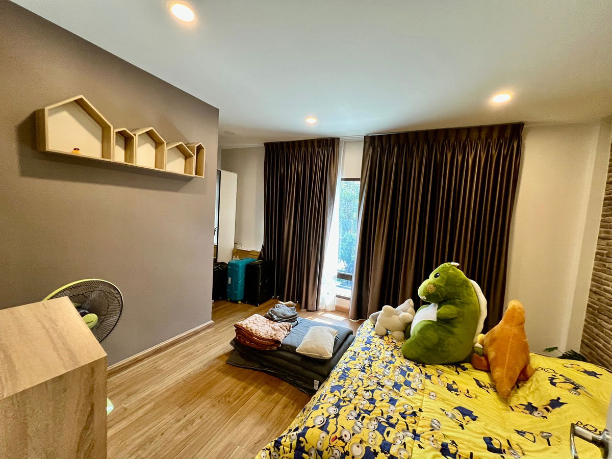 picture Luxury Corner Detached House for Sale at The City Ramintra 2 | 225 sq.m. | Premium Built-in Design by SB Furniture | Move-in Ready - 21/38