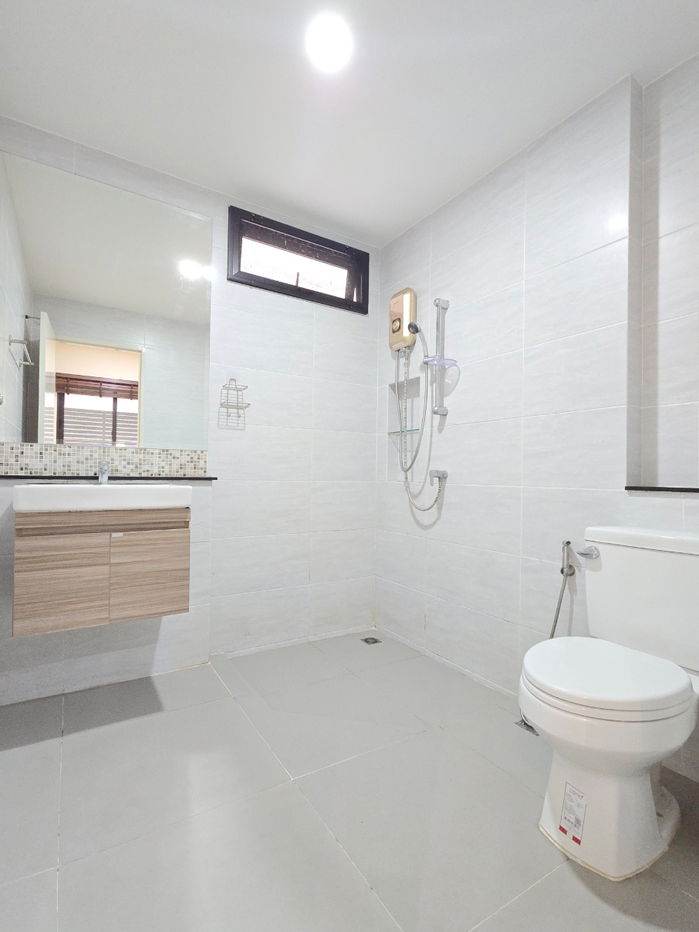 picture [For Sale] 🔥 Luxury 4-Bedroom House in Pattanakarn — The City Pattanakarn by AP Thailand Well-maintained | Fully Furnished | Move-in Ready - 13/45