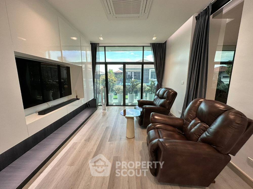 picture 4-BR House at Setthasiri Srinakarin - Rama 9 in Hua Mak (ID 1276487) - 15/20