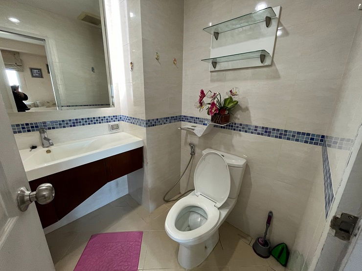 picture Condo for Rent: Life @ Ratchada-Huai Khwang - 12/13