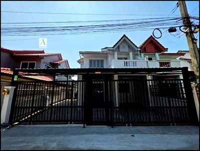 เช่าบ้านแฝด MRT บางรักน้อยท่าอิฐ : AH612 ให้เช่าบ้านแฝด 2 ชั้น เนื้อที่ 47 ตร.ว. นนทรี ปาร์ค ถนนรัตนาธิเบศร์ ใกล้เซ็นทรัล ทำออฟฟิศได้