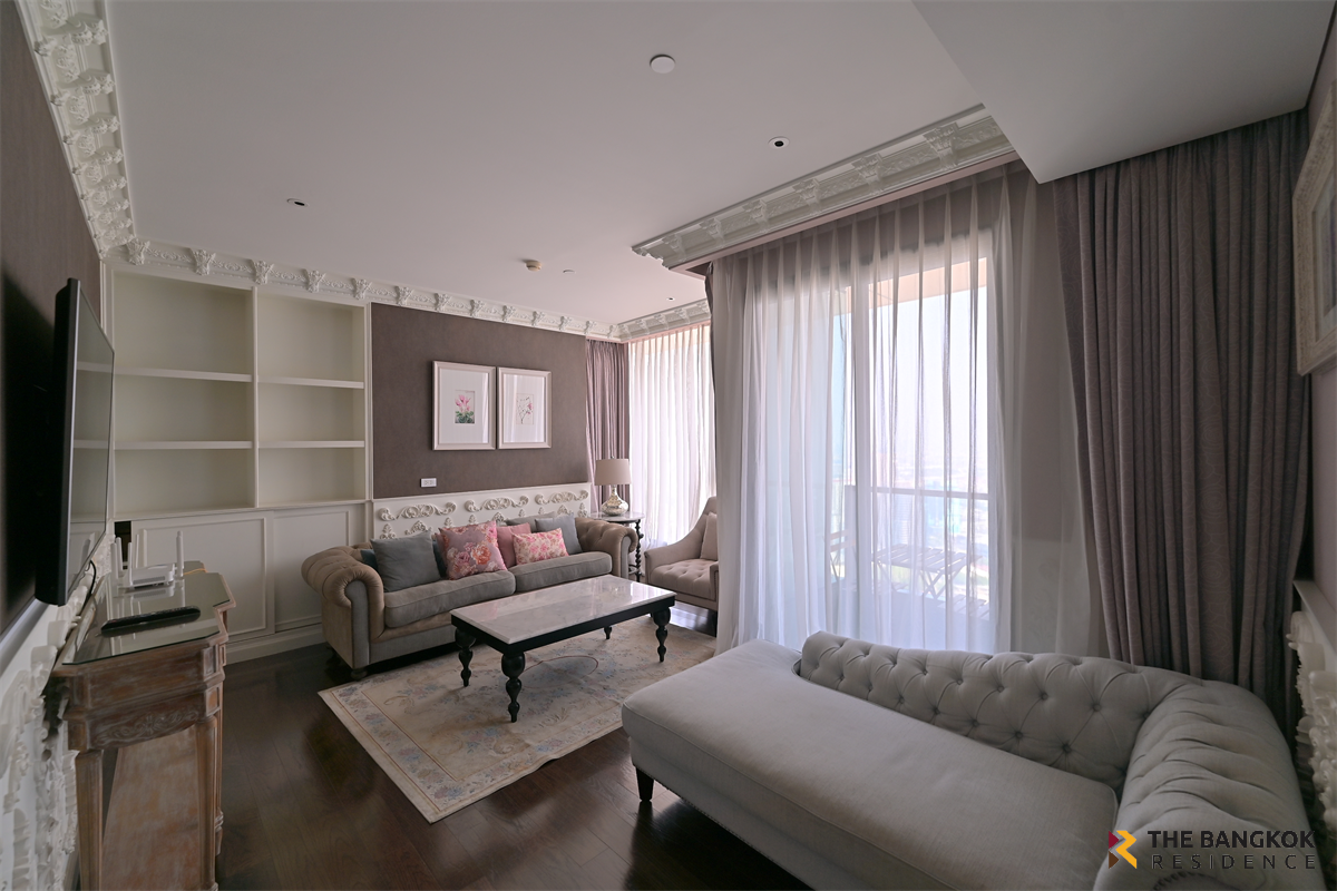 picture The Lumpini 24  Luxuriously Elevated Unit - 8/10