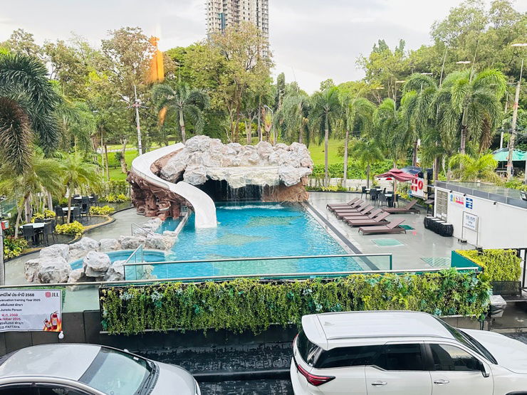 picture Sky Residence (Amari residence) Location: Cozy Beach   - 12/15