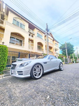 Vertical luxury Mansion Samakkhi-Prachachuen Near DhurakijPundit U. 799m. 3-story townhome for rent