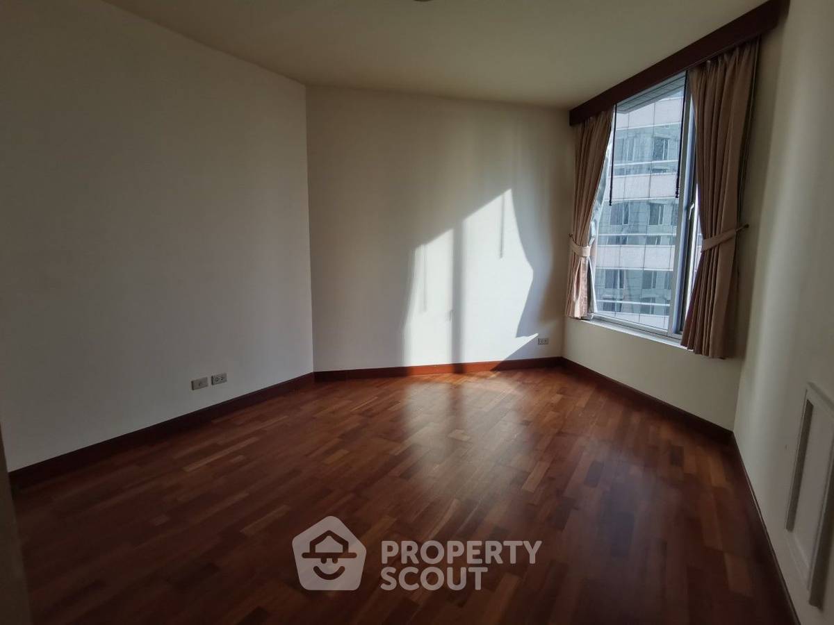 picture 3-BR Condo at All Seasons Mansion Condominium near BTS Phloen Chit (ID 1938369) - 4/32