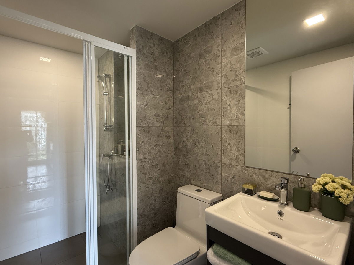 รูป 🏢 ที่สุดของทำเล Eastern Seaboard ต้องที่นี่! Atmoz Serene Sriracha รายล้อมด้วยแหล่งงาน แหล่งเรียน และห้างดัง 🏬📞 093-1681685💚 LINE: @wsrcondo - รูปที่ 11/11