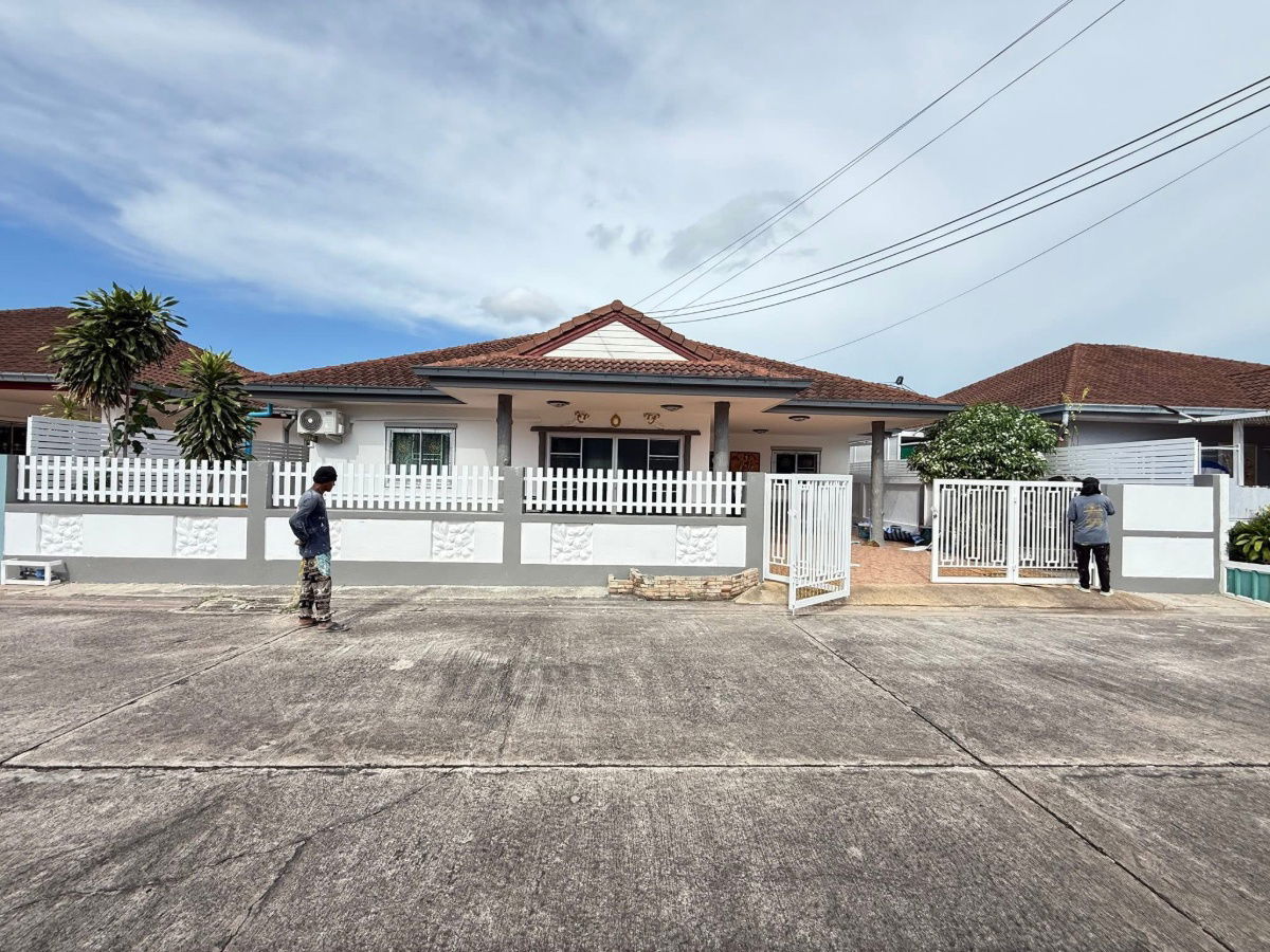 picture New renovated 3 bedrooms single detached house only 4.99 million baht - 1/15