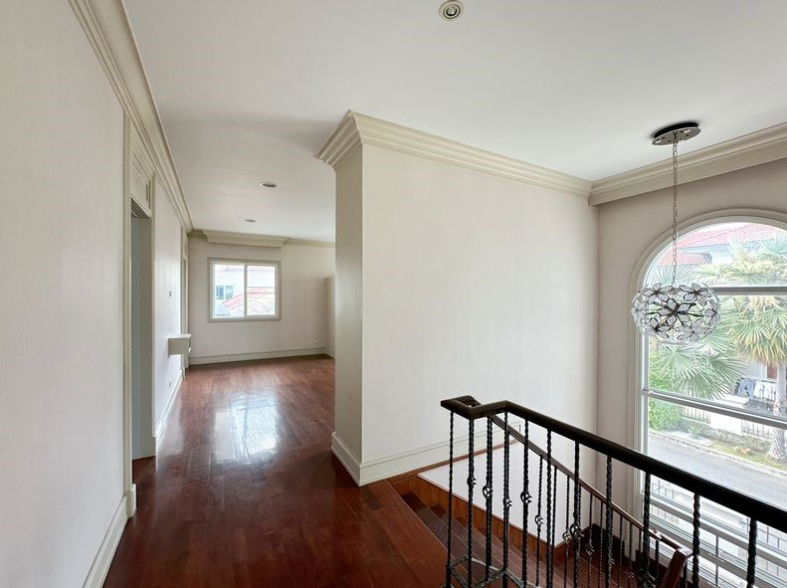 picture LUXURY DETACHED HOUSE FOR SALE Grand Bangkok Boulevard Pinklao - Spacious Corner Unit with Lush Green Atmosphere - 8/17