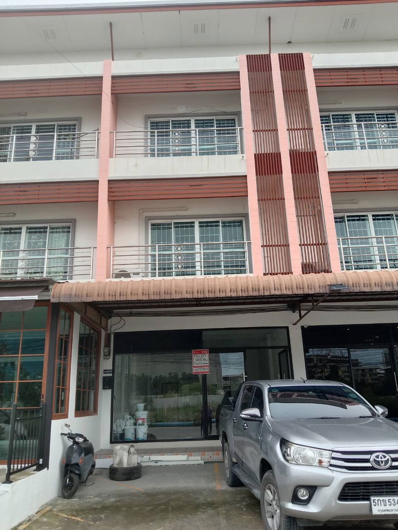 อาคารพาณิชย์ให้เช่า : ให้เช่าอาคารพาณิชย์ ติดถนน บางนา-ตลาด กม. 5