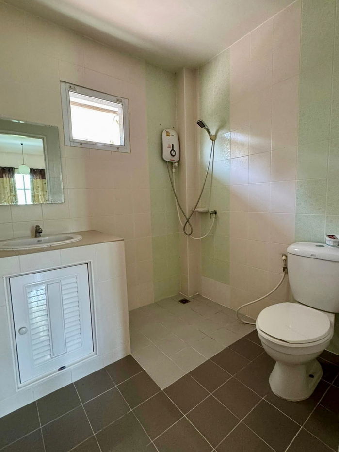 picture House for RENT! - Close to Town near Shopping mall, Market, International School, etc.  🏡 House with 3 Bedrooms 3 Bathrooms - 11/13
