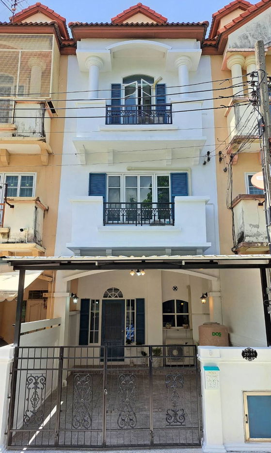 รูป ให้เช่าทาวน์โฮมออฟฟิศสไตล์ฝรั่งเศส 3.5 ชั้น 200 ตรม. หมู่บ้านสรานนท์ ปากเกร็ด - รูปที่ 1/16