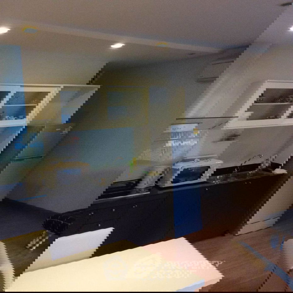 picture 2-BR Condo at Tree Condo Luxe near BTS On Nut (ID 882913) - 2/9