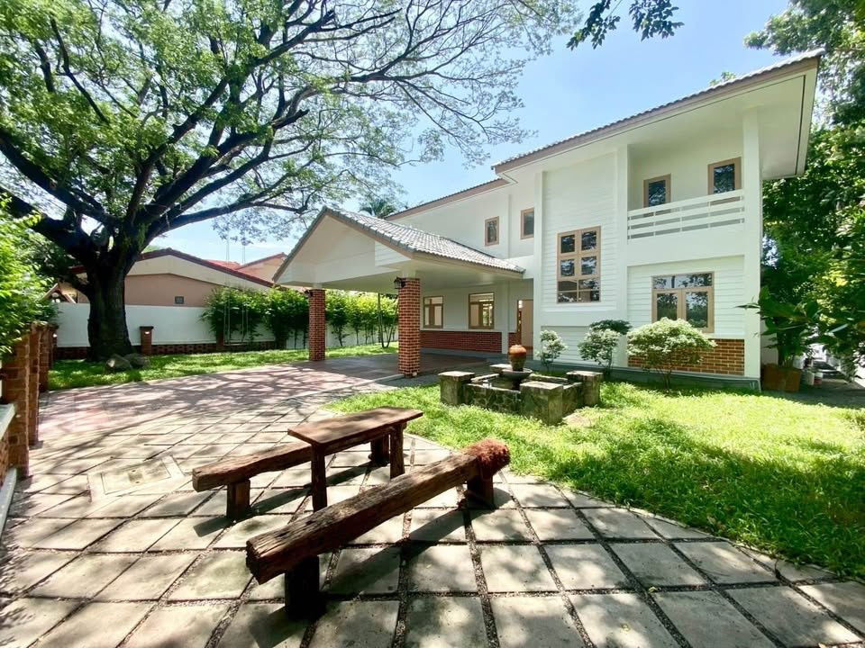 picture For sale Forest Home Village   6.99 Million THB. Land size: 200 sq.wah (800 sqm approx.)  3Beds3Baths - 1/20