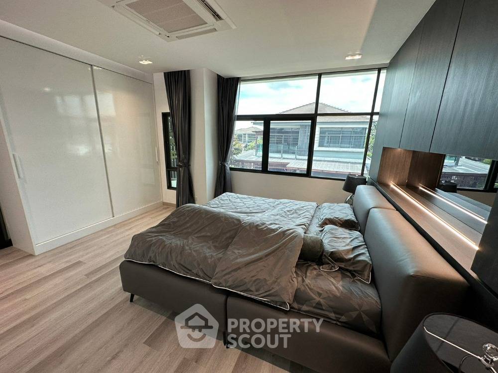 picture 4-BR House at Setthasiri Srinakarin - Rama 9 in Hua Mak (ID 1276487) - 17/20
