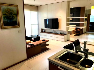 Condos for rent : TA8356📲LineID @556ryccg💎65sqm 1Bedroom Floor24 TowerB Fully furnished The Emporio Place Sukhumvit24 near BTS Phrom Phong, Benchasiri Park, K Village