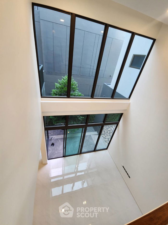 picture 4-BR House at Tararom Private Residence Ramkhamhaeng 9 near ARL Ramkhamhaeng (ID 2352334) - 21/28