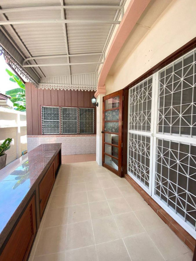 รูป ให้เช่าบ้าน ให้เช่าบ้านเดี่ยว หมู่บ้านพรไพลิน 5 ซอยอ่อนนุช 16 ติดถนนสุขุมวิท 77 ใกล้รถไฟฟ้าBTSอ่อนนุช ขนาด 65 ตรว. พื้นที่ใช้สอย 200 ตรม.  - รูปที่ 31/49