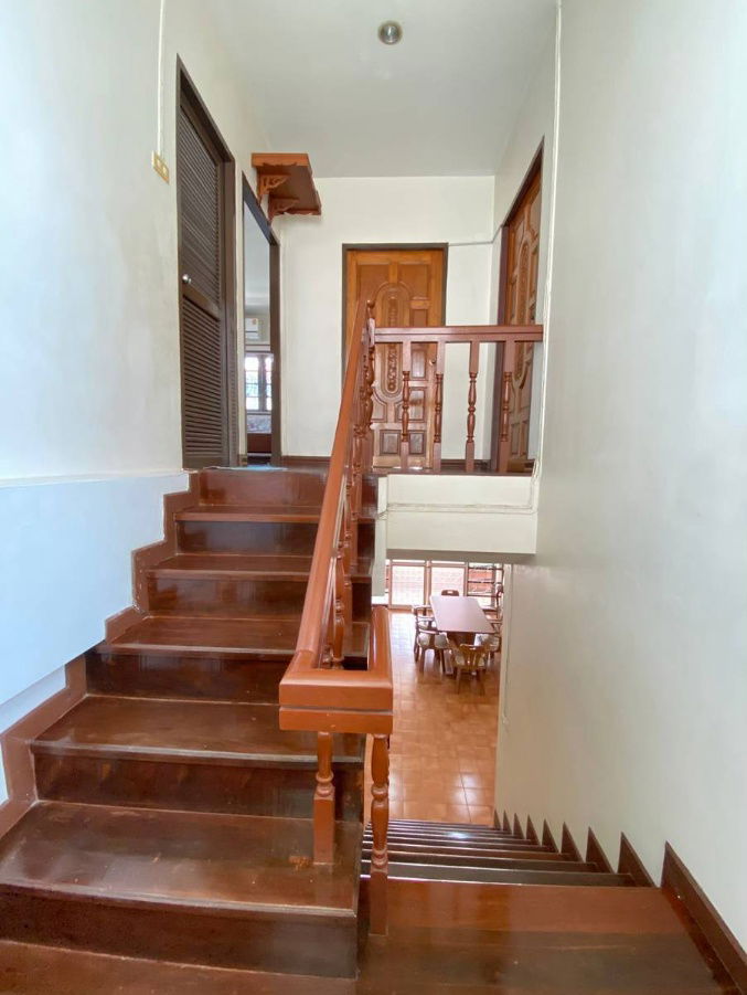 รูป ให้เช่าบ้าน ให้เช่าบ้านเดี่ยว หมู่บ้านพรไพลิน 5 ซอยอ่อนนุช 16 ติดถนนสุขุมวิท 77 ใกล้รถไฟฟ้าBTSอ่อนนุช ขนาด 65 ตรว. พื้นที่ใช้สอย 200 ตรม.  - รูปที่ 35/49