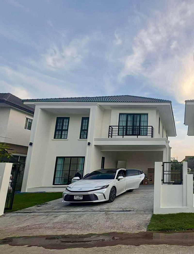 บ้านเดี่ยวให้เช่า : 🏡 ให้เช่าบ้านใหม่ 2 ชั้น เดินทางสะดวก ติดแยกรวมโชค พร้อมเฟอร์นิเจอร์ครบชุด ทำเลดีมาก ใกล้โรงเรียนนานาชาติ NIS โลตัส เซ็นทรัล 7-11 และอื่นๆอีกมากมาย