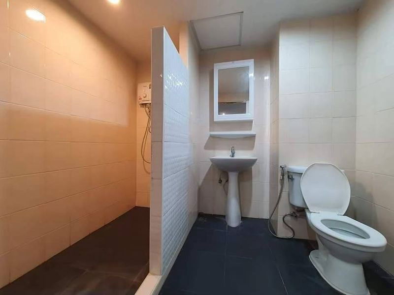 picture Condo for sale, Ladda Place, Sriracha, great  location, private, convenient transportation, community area - 6/6