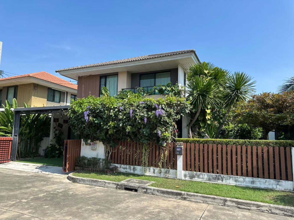 picture For Sale: Corner Detached House at Townplus Prachauthit by Sansiri Private, Lake View, Full Functionality - 2/22