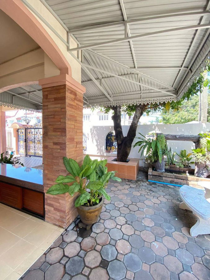 picture House for rent in Pornpailin Village 5, Soi On Nut 16, on Sukhumvit 77 Road, near BTS On Nut. - 11/49