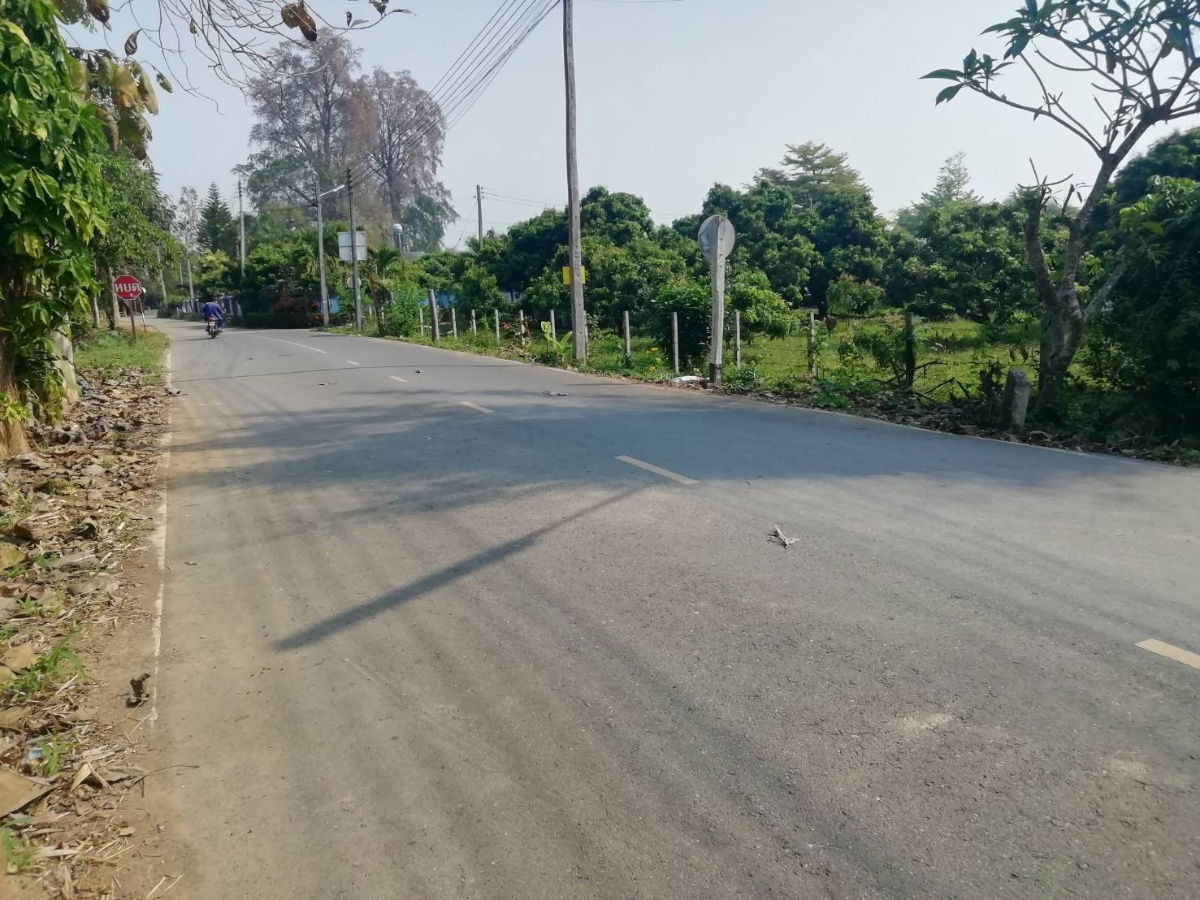 รูป ที่ดินเปล่า ไฟพร้อมน้ำพร้อม เหมาะสำหัรบสร้างบ้านขาย หรือ สร้างเพื่ออยุ่เอง - รูปที่ 6/17