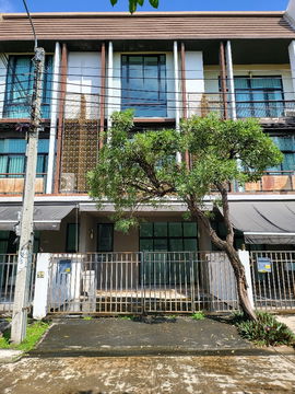Townhouse for sale, Flora Wong Sawang, cheap price, walk to the MRT