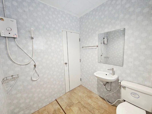 picture FOR RENT TOWNHOUSE CHARANSANITWONG 13 / 2 bedrooms 2 bathrooms / 22 Sqw. 120 Sqm. **15,000** CLOSE TO MRT CHARAN 13 STATION - 9/11