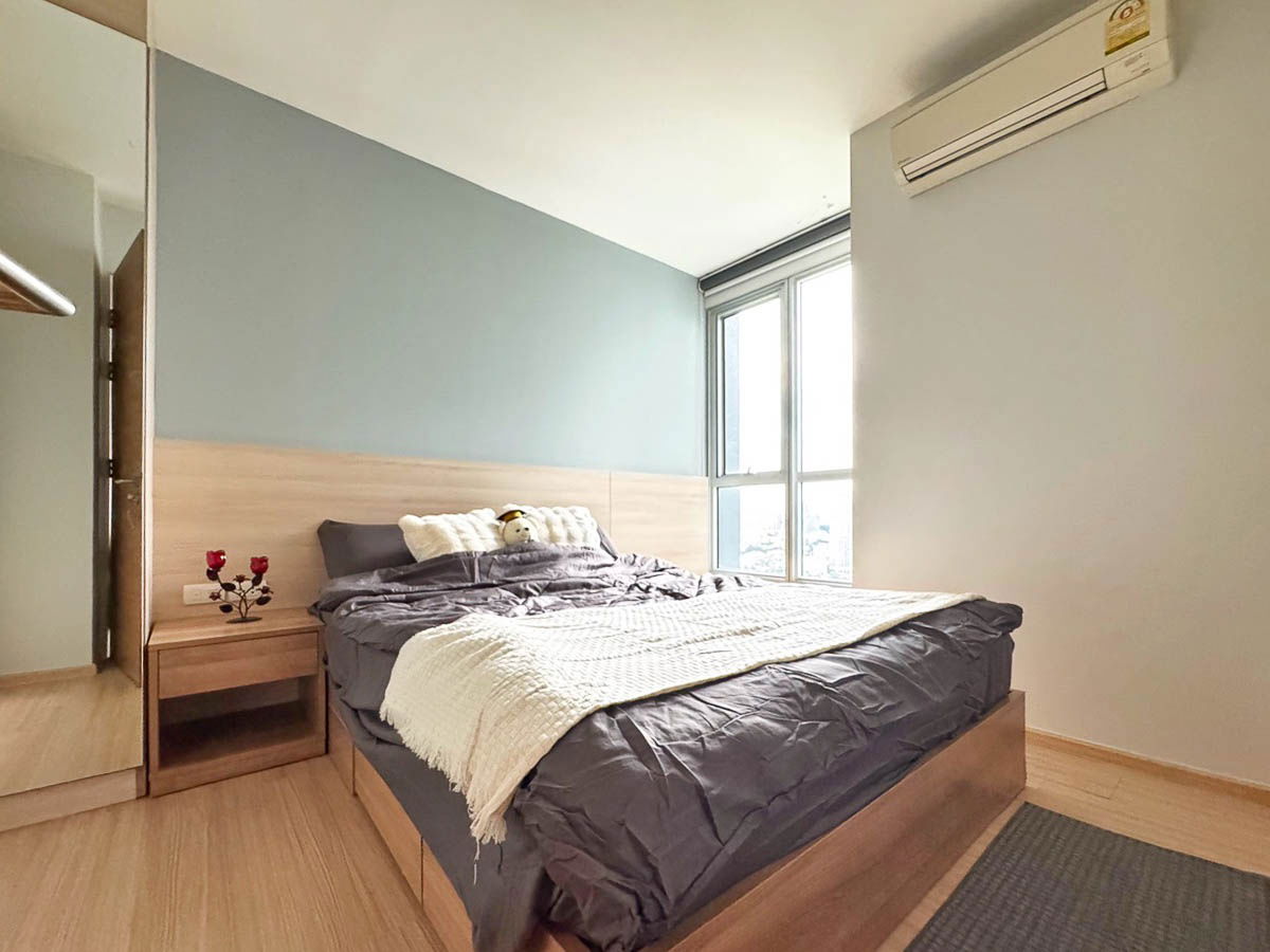 รูป ให้เช่า คอนโด Rhythm สุขุมวิท 50 แบบ 1 ห้องนอน 35 ตรม ชั้นสูง รีโนเวทหม่ สไตล์ Modern Loft เฟอร์นิเจอร์ เครื่องใช้ไฟฟ้าครบ ใกล้ BTS : MJ25R-021 - รูปที่ 3/9