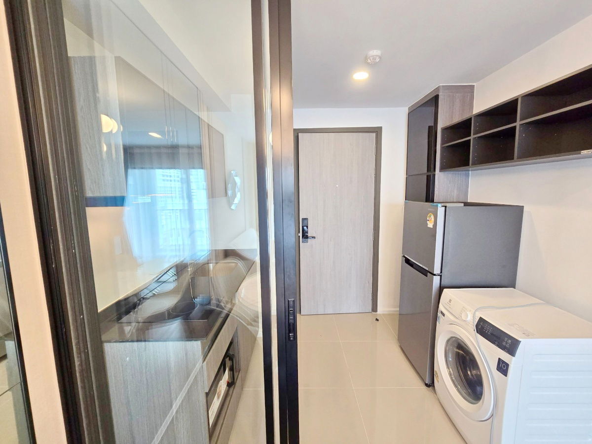 picture Sale 2BR The Origin Ratchada-Lat Phrao Condo, Pool View, Fully Furnished.  Just 1 min to Ladprao Station (Yellow Line) - 6/32