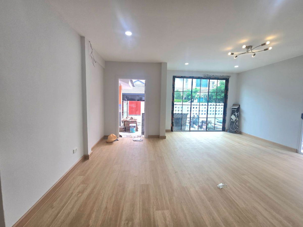 รูป บ้านเดี่ยวหลังใหญ่ กำลังรีโนเวทใหม่ กว้าง ราคาคุ้ม หมู่บ้าน ฮาร์โมนี่วิลล์ ถนนสุขาภิบาล5 ซอย80 แขวงออเงิน เขตสายไหม - รูปที่ 22/47