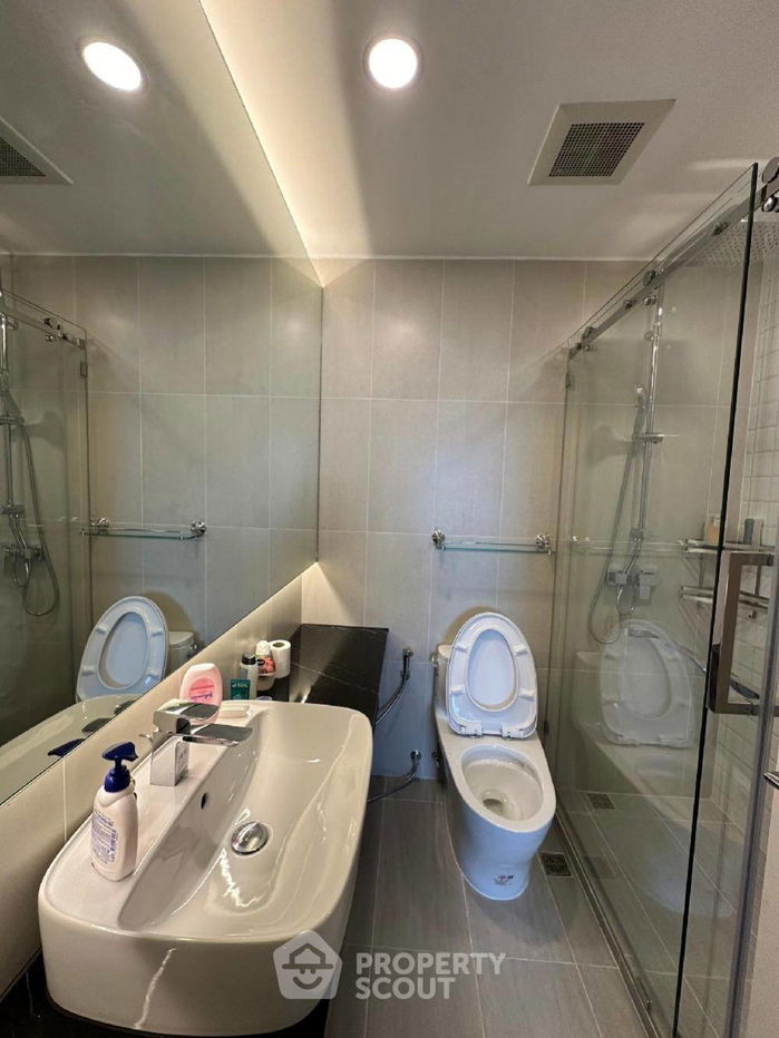 picture 2-BR Condo at Sathorn Gardens near MRT Si Lom (ID 1891237) - 6/20