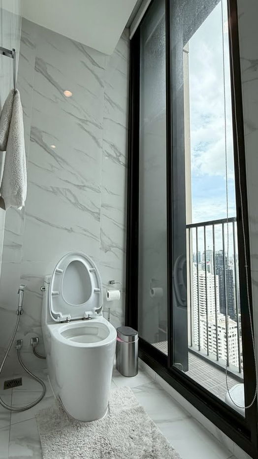 picture For Rent >> Spacious 1-Bedroom + 1 Study 📚(2-bed converted) | Noble BE19 | Floor 36 🌆 67 sq.m. 📍 BTS Asoke / MRT Sukhumvit | Ready to move - 16/16