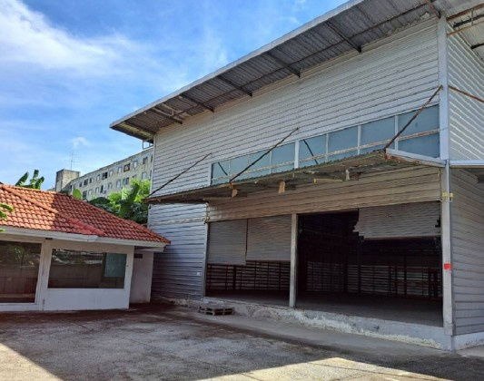 รูป  ให้เช่า โกดัง พร้อมสำนักงาน พื้นที่ 500 ตารางเมตร ซอยท่าอิฐ หลังตลาดท่าอิฐ เมืองนนทบุรี / ใกล้สถานีรถไฟฟ้าบางรักน้อย รถหกล้อ สิบล้อ เข้าออกได้ - รูปที่ 1/11