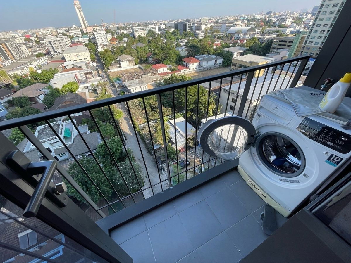 picture 🎈#OL2406_228 🎈𝗙𝗼𝗿 𝗥𝗲𝗻𝘁 1️⃣2️⃣k.🔥🔥 #Near BTS Ratchayothin ✨#Room available 15 Oct. 2025‼️ Hurry up and reserve ‼️ Condo Centric Ratchayothin - 6/7