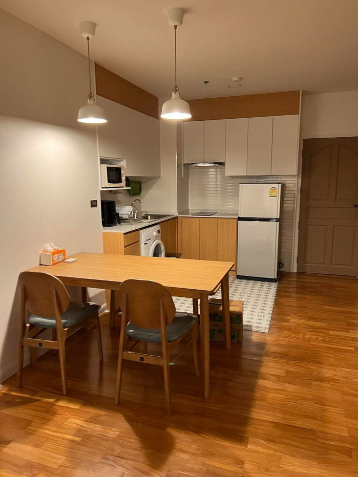 picture Pathumwan Resort【𝐑𝐄𝐍𝐓】🔥 Classically decorated room with wood tones. Spacious! Fully furnished.🔥  Contact Line ID: @hacondo - 3/6