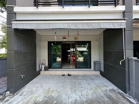 🏠 ขายบ้าน : Baan Klangmuang - Suksawat (บ้านกลางเมือง - สุขสวัสดิ์)   รหัสทรัพย์ | 📌 LNP-H577 