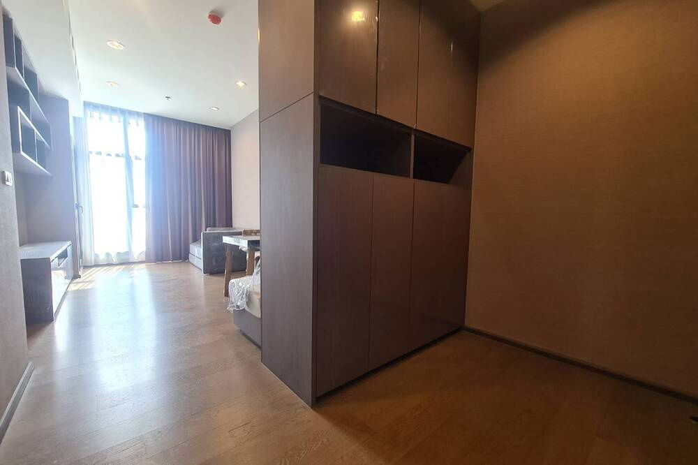 picture 🔥 For Sale  !! 🔥 Code C20221201577...The Diplomat Sathorn, 1 bed, 1 bath, North Facing, high floor 14++, furnished, ready to move in, SELL AT LOSS!! - 5/10