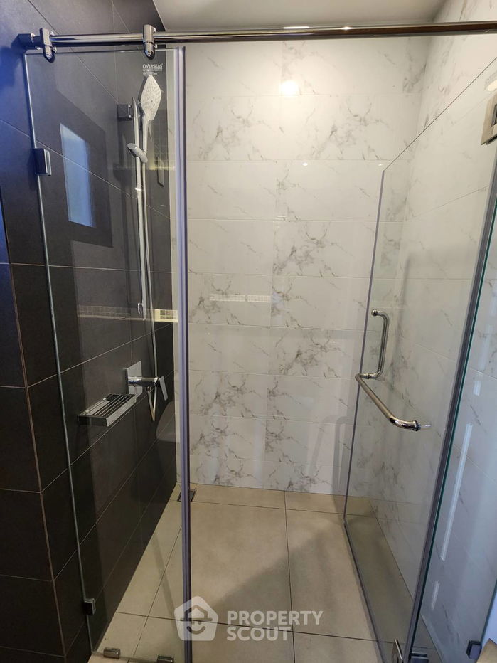 picture 4-BR House at Tararom Private Residence Ramkhamhaeng 9 near ARL Ramkhamhaeng (ID 2352334) - 13/28
