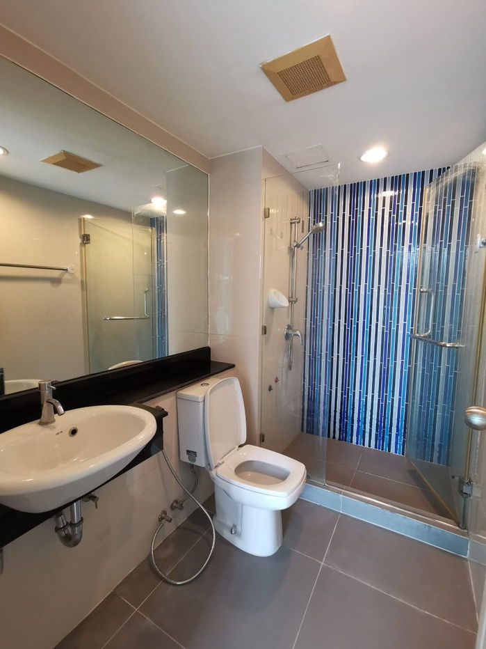 picture Condo for rent at Chateau In Town Major Ratchayothin 2 - 5/6
