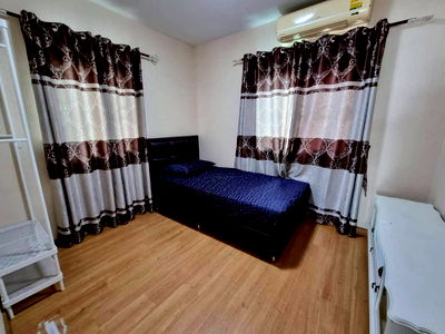 Houses for rent : Passorn Prestige Pattanakarn 38 | Cozy Modern Home with Private Garden in a Quiet Family-Friendly Community