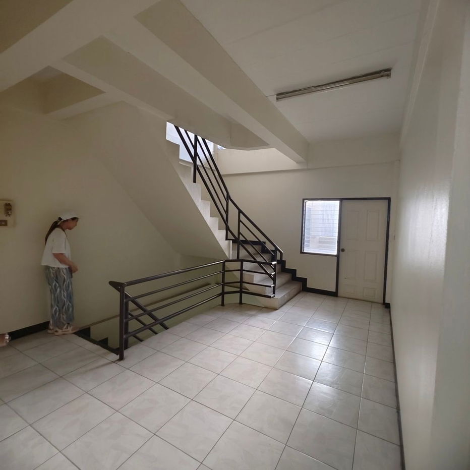 รูป ขายตึกคลินิคหมอสุรชาติ ซื้อรีโนเวทเปิดคลินิคต่อได้ พร้อมอุปกรณ์ !!! - รูปที่ 7/10