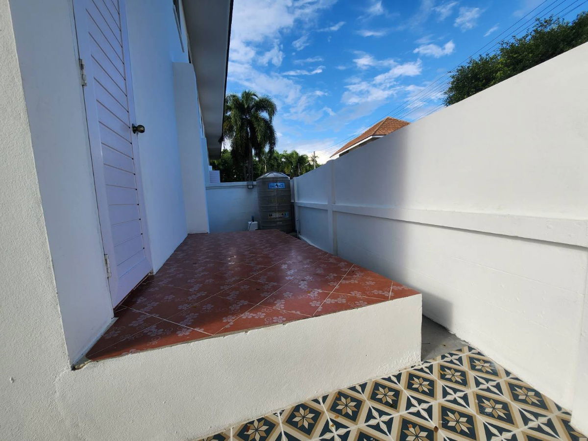picture Townhouse for rent 3 Bedrooms  and    2 Bathrooms  1 living room. - 11/13