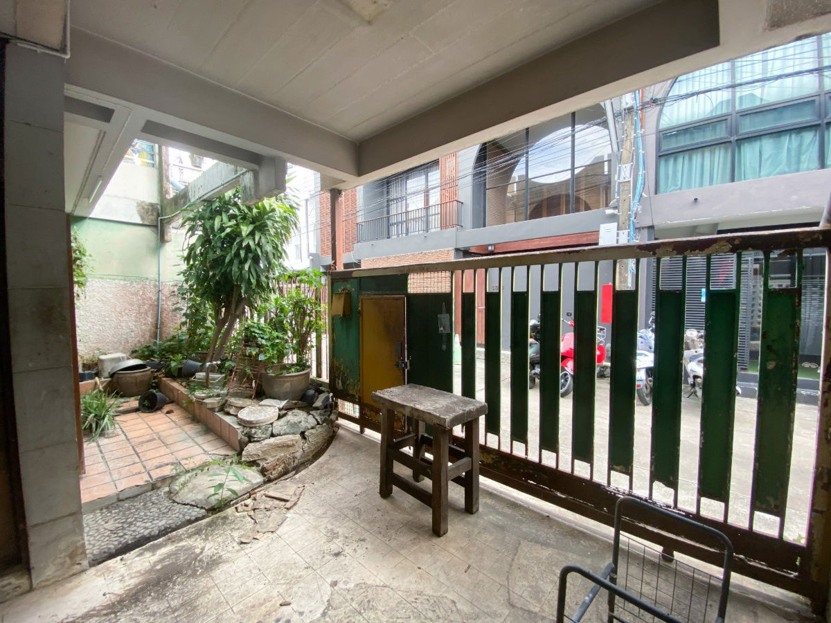 รูป 🏡 ขายทาวน์เฮ้าส์ 3 ห้องนอน 2 ชั้น ในซอยเอกมัย 12 - รูปที่ 1/11