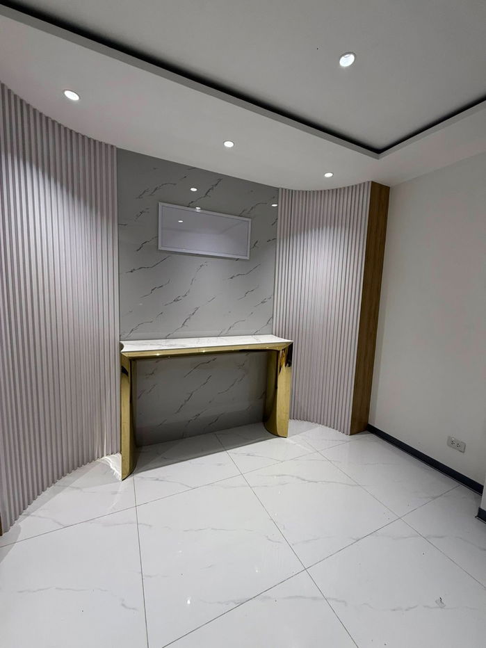 picture For Rent – 4-Storey Home Office at B Square, Rama 9 | 9 air conditioners | Indoor parking for 3 cars | Usable area over 500 sqm | Land 50.9 sq.wah - 9/19