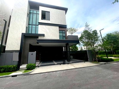 บ้านเดี่ยวให้เช่า : ให้เช่า บ้านหรู Pool Villa The Honor โยธินพัฒนา 5 ห้องนอน ใกล้ CDC แปลงมุม วิวสวน