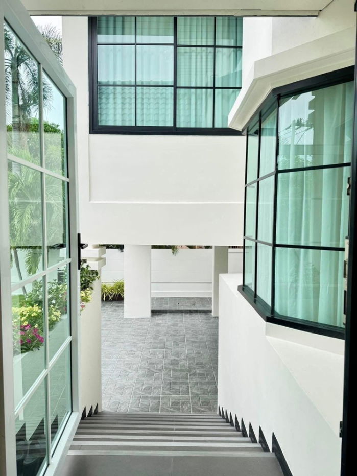 picture For sale pool villa North Pattaya 12.9 million - 31/42