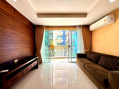 Condos for rent : Avenue 61 | Good Size 2 Bedroom Condo For Rent in Ekkamai - BR2263CD