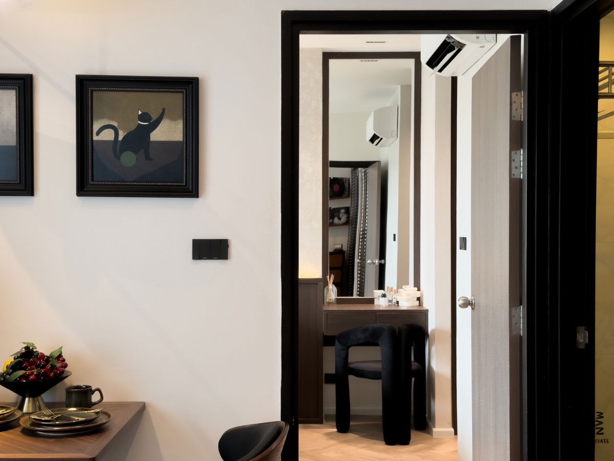 picture Condo for sale with   1 bedroom, 1 bathroom and   1 kitchen.    - 10/20